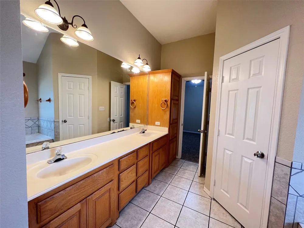 788 Robin Court Springtown, TX 76082