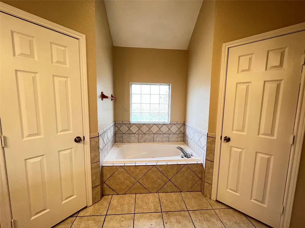 788 Robin Court Springtown, TX 76082