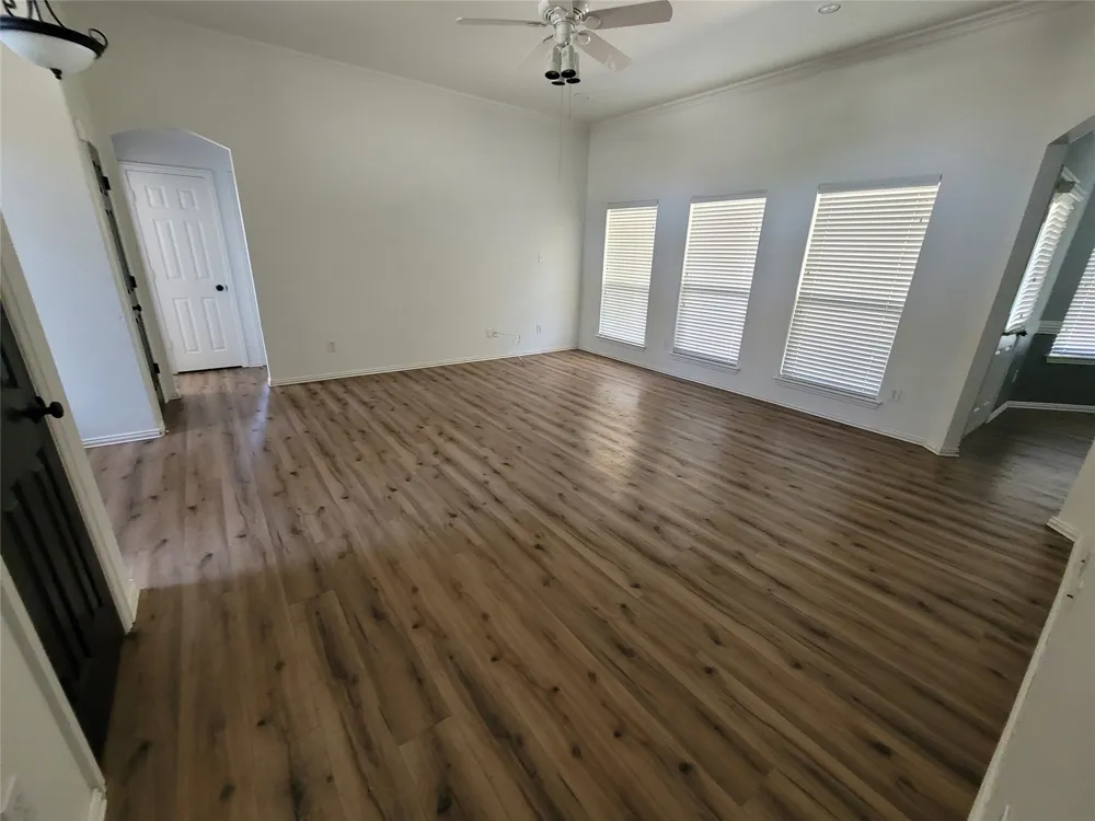 205 Willow Creek Drive Weatherford, TX 76085