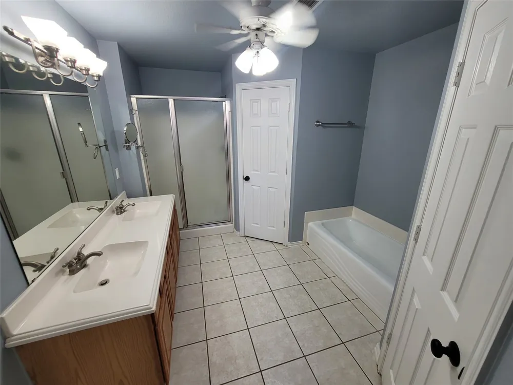 205 Willow Creek Drive Weatherford, TX 76085