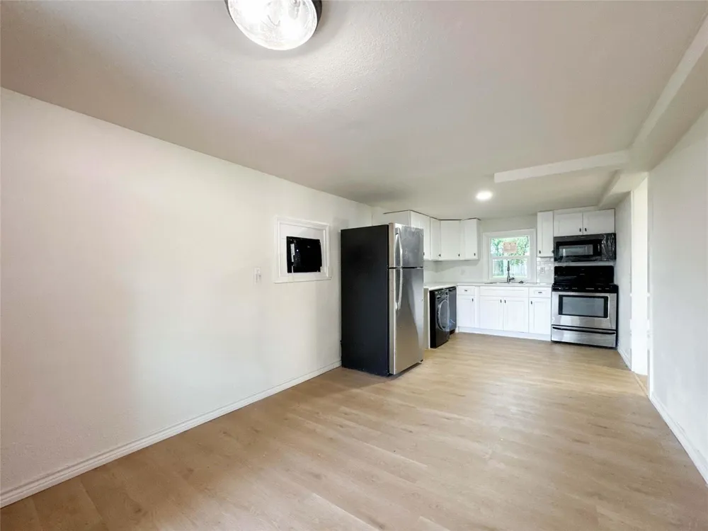 705 Texas Avenue #B Pasadena, TX 77506