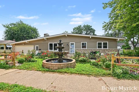 182 E 25th Street