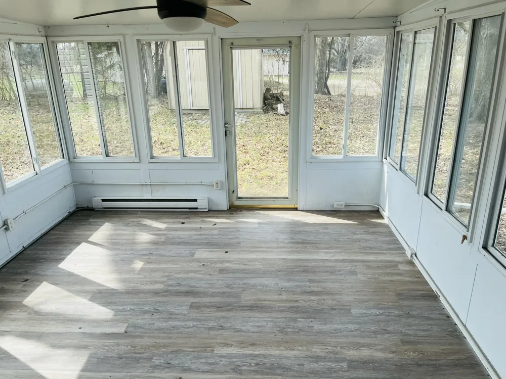 6015 S Stony Lake Road Jackson, MI 49201