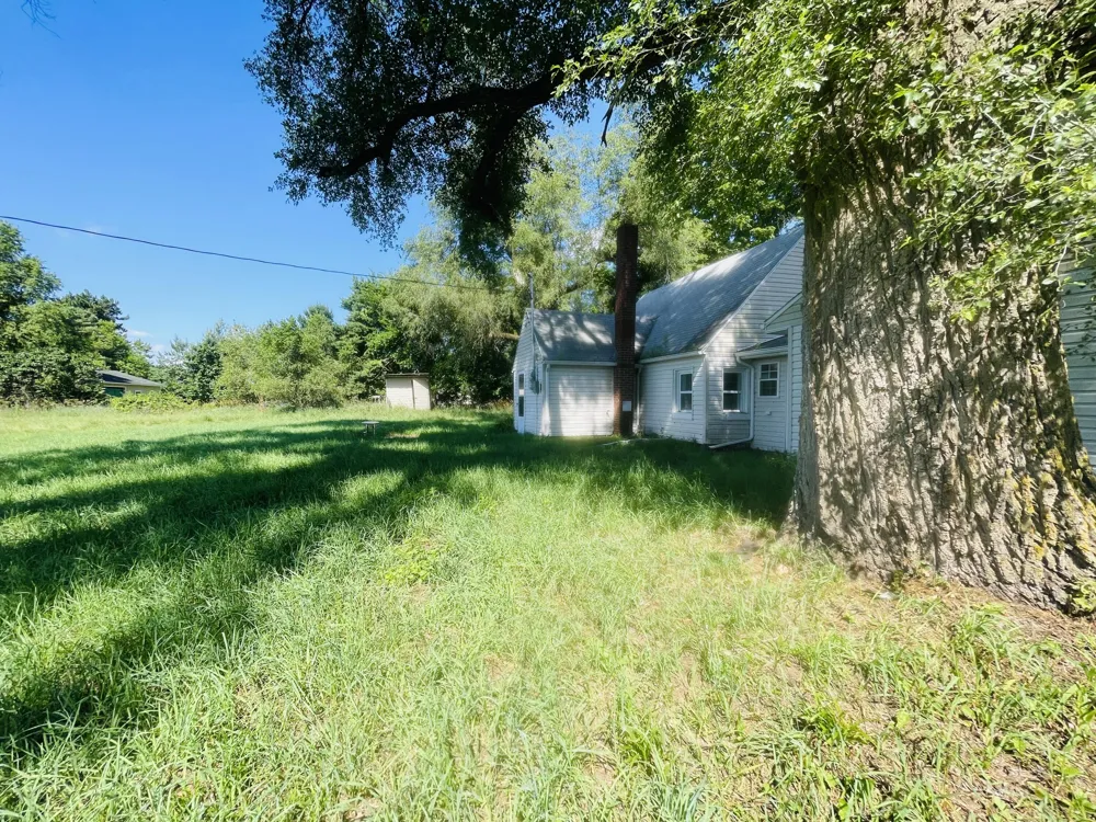 6015 S Stony Lake Road Jackson, MI 49201