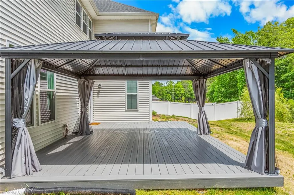 7388 Deerhurst Lane Kernersville, NC 27284
