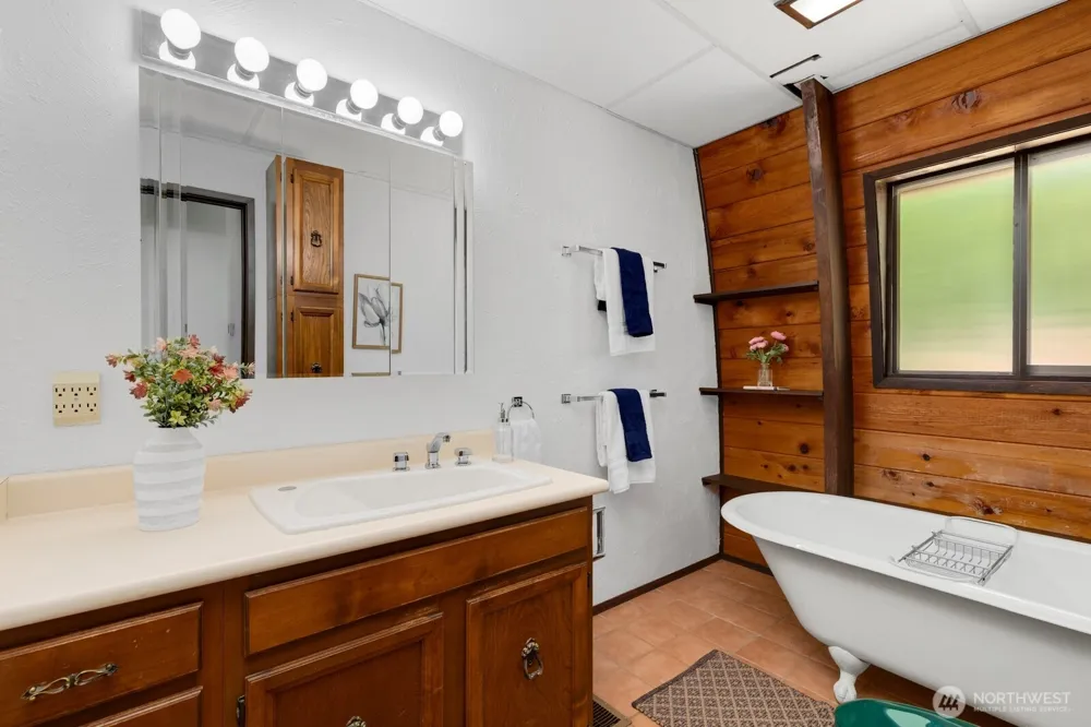 24735 SE Summit Landsburg Road Ravensdale, WA 98051
