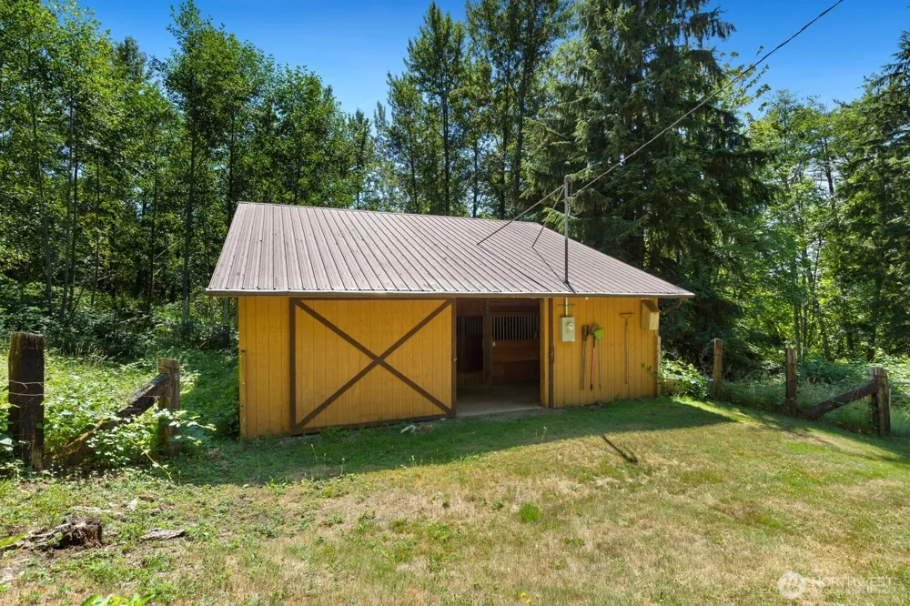 24735 SE Summit Landsburg Road Ravensdale, WA 98051