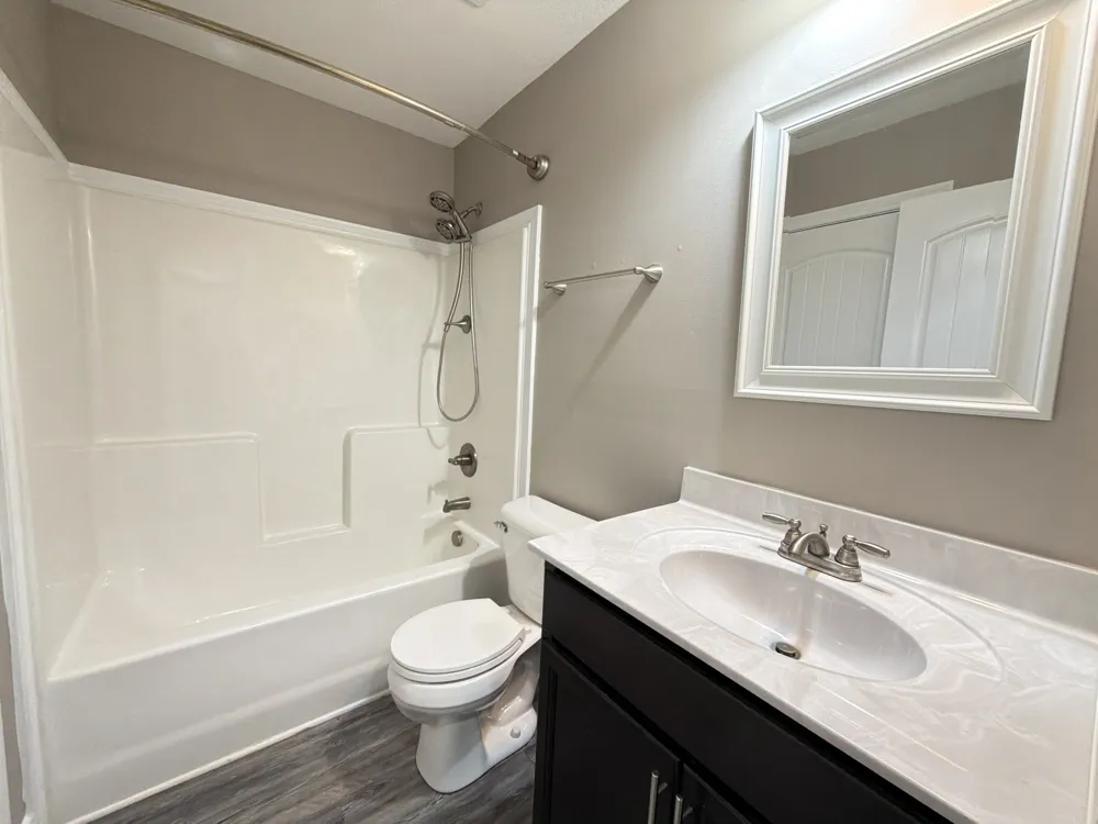 579 Heritage Point Dr #B Clarksville, TN 37042