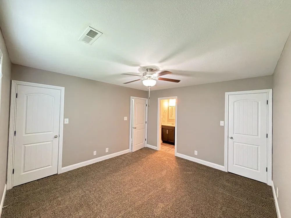 579 Heritage Point Dr #B Clarksville, TN 37042
