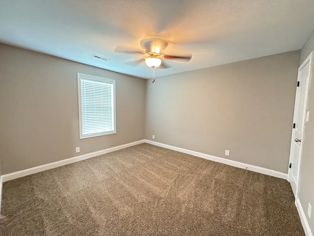 579 Heritage Point Dr #B Clarksville, TN 37042