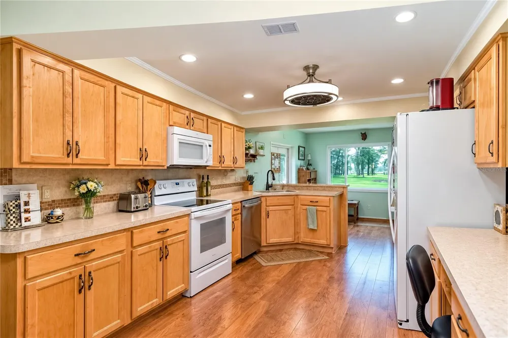 15970 NW 53RD STREET Morriston, FL 32668