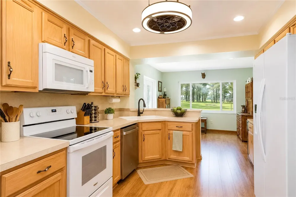 15970 NW 53RD STREET Morriston, FL 32668