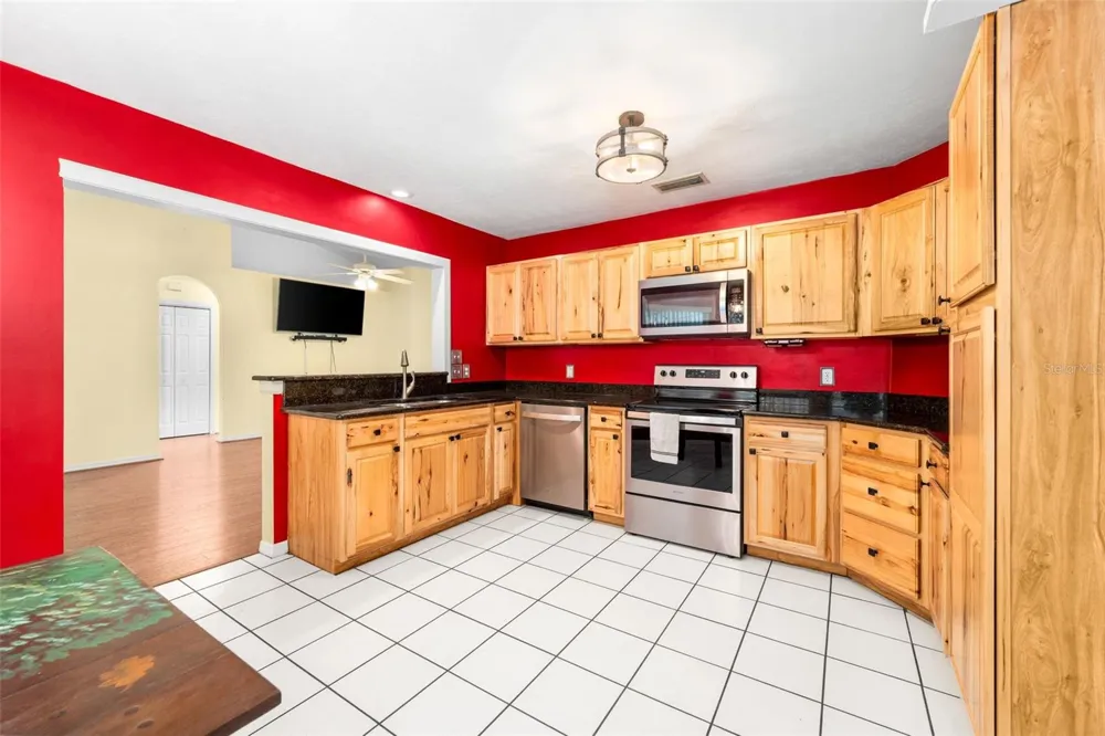 200 NW CHARLOTTE GLEN Lake City, FL 32055