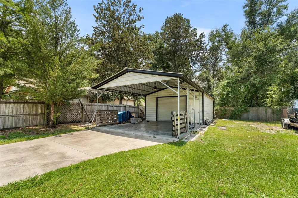 200 NW CHARLOTTE GLEN Lake City, FL 32055
