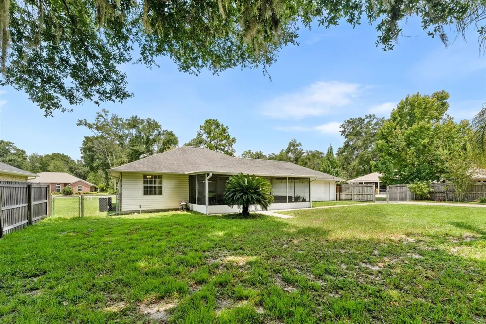 200 NW CHARLOTTE GLEN Lake City, FL 32055