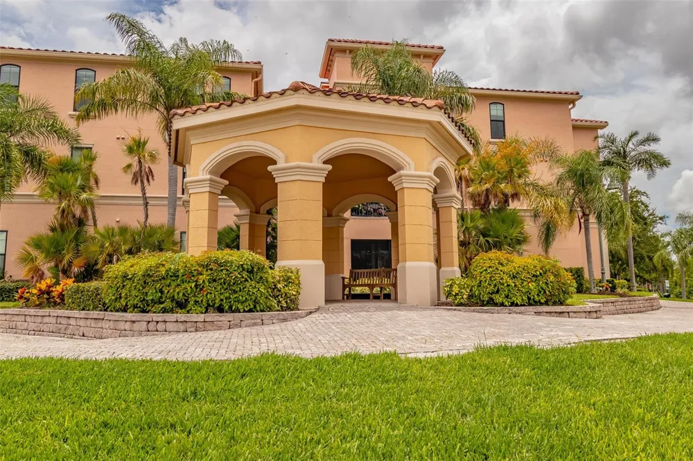 2755 VIA CAPRI #1225 Clearwater, FL 33764
