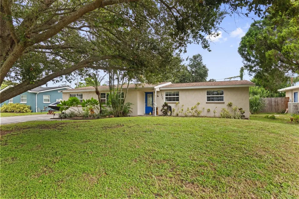 1807 CARLTON DRIVE Clearwater, FL 33759