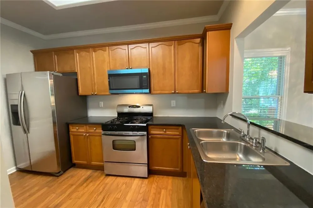 1664 OAKBROOK LAKE DRIVE Norcross, GA 30093