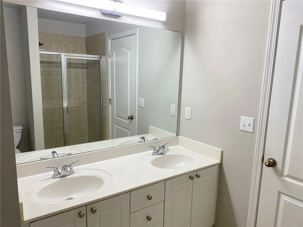 1664 OAKBROOK LAKE DRIVE Norcross, GA 30093