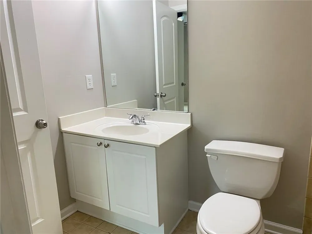 1664 OAKBROOK LAKE DRIVE Norcross, GA 30093