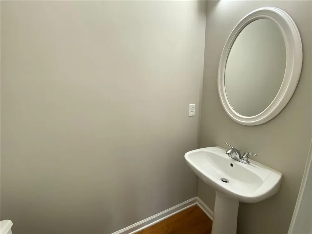 1664 OAKBROOK LAKE DRIVE Norcross, GA 30093