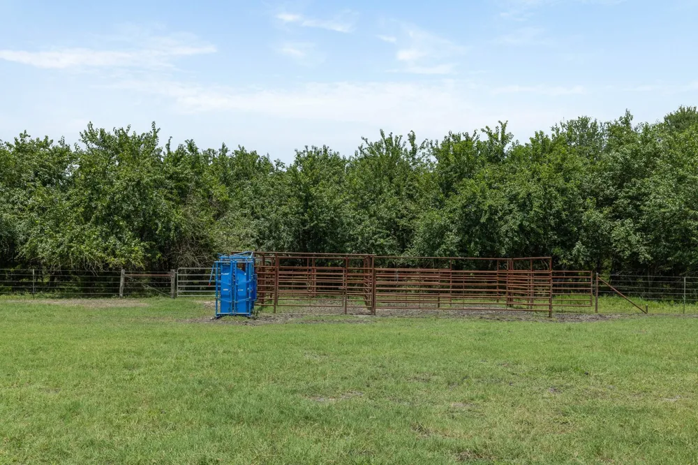3738 County Road 222 Anderson, TX 77830