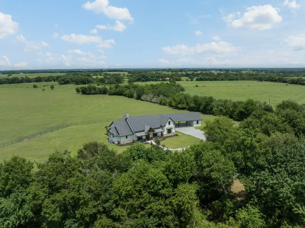 3738 County Road 222 Anderson, TX 77830