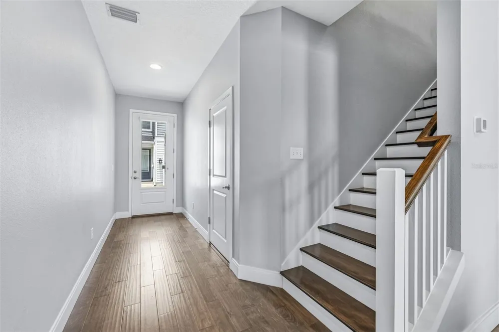 6621 S MANHATTAN AVENUE #2 Tampa, FL 33616