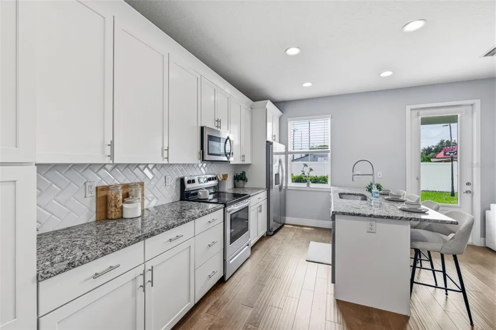 6621 S MANHATTAN AVENUE #2 Tampa, FL 33616