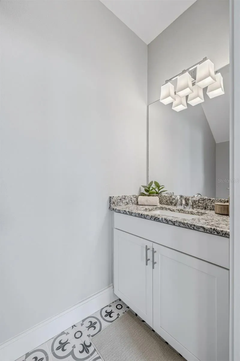 6621 S MANHATTAN AVENUE #2 Tampa, FL 33616