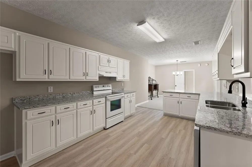 1194 Foster Road Statham, GA 30666