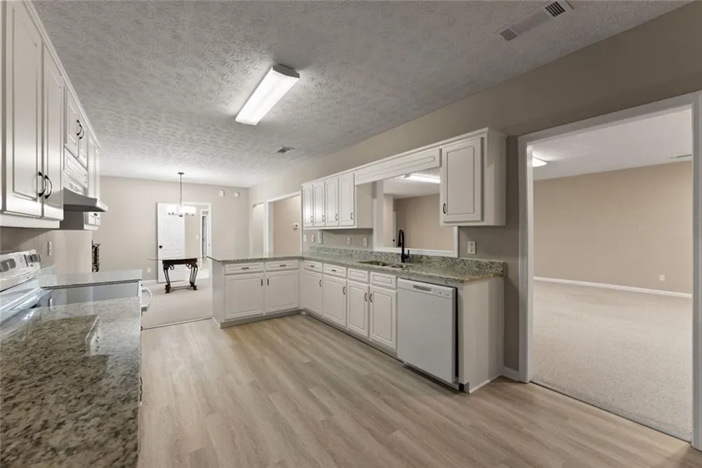 1194 Foster Road Statham, GA 30666