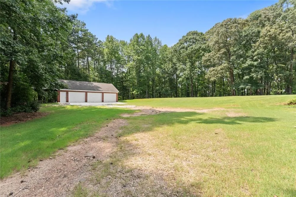 1194 Foster Road Statham, GA 30666