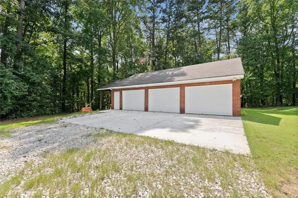 1194 Foster Road Statham, GA 30666