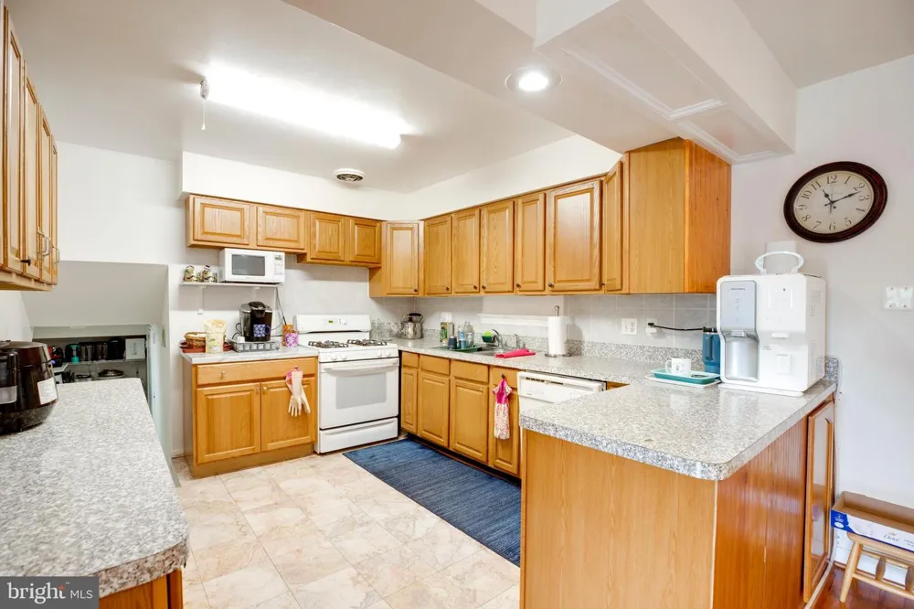 7108 LANIER STREET Annandale, VA 22003