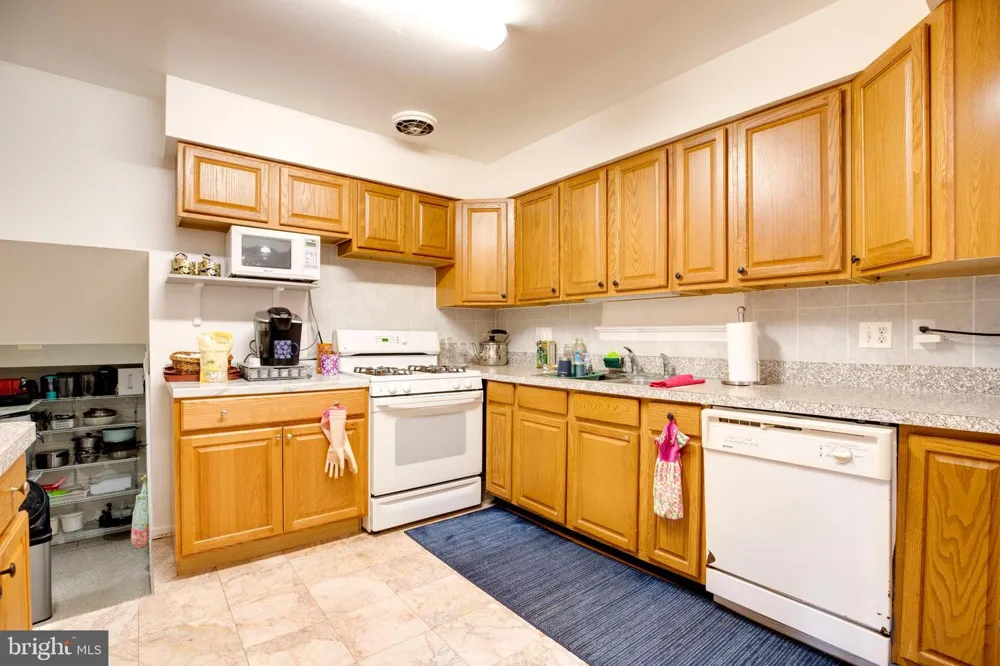 7108 LANIER STREET Annandale, VA 22003