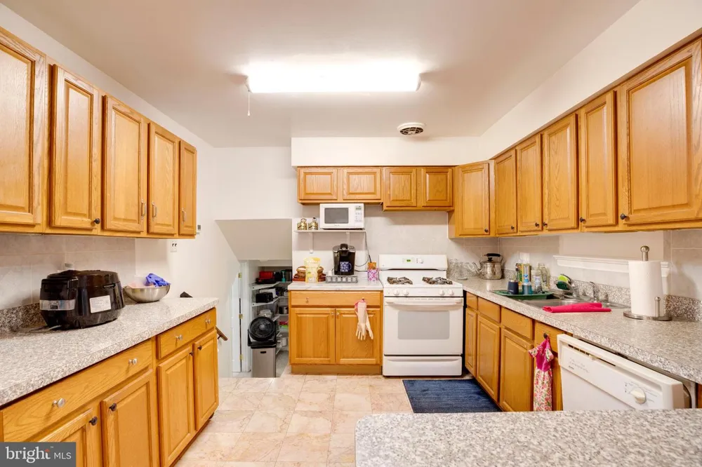7108 LANIER STREET Annandale, VA 22003