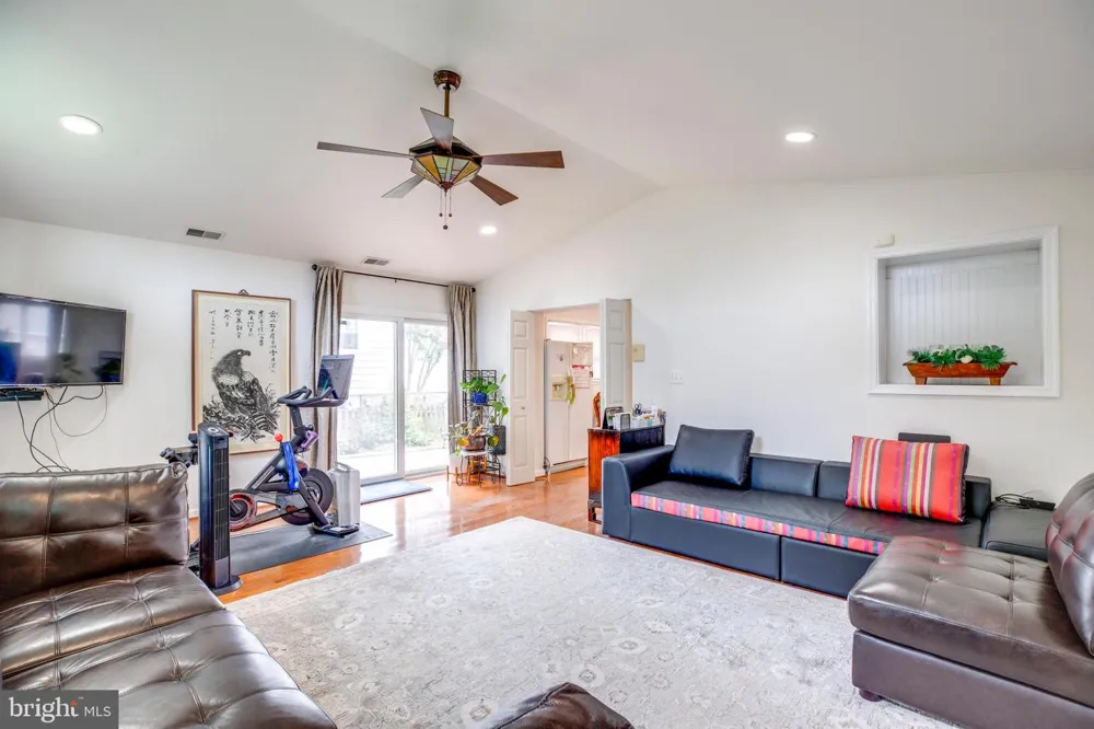 7108 LANIER STREET Annandale, VA 22003