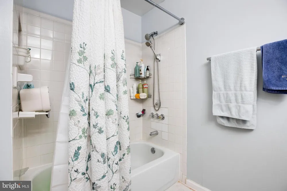 7108 LANIER STREET Annandale, VA 22003
