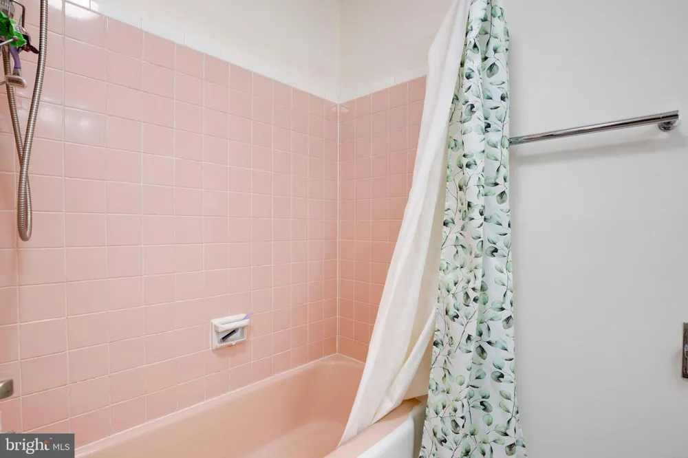 7108 LANIER STREET Annandale, VA 22003