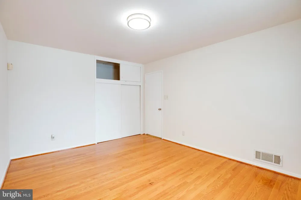 7108 LANIER STREET Annandale, VA 22003