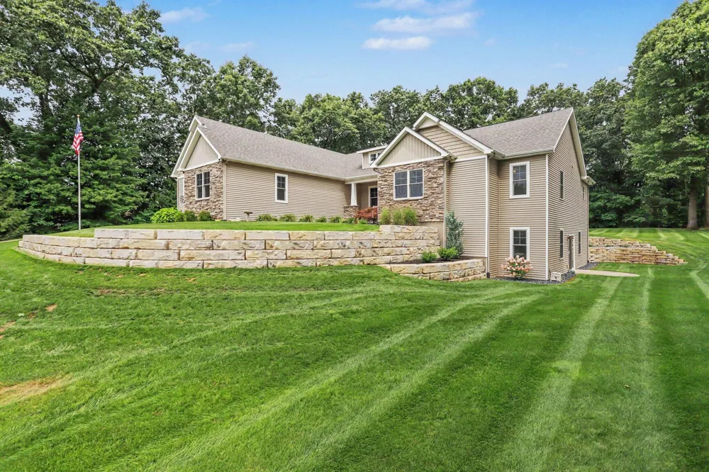 24226 Hemingway Street Mattawan, MI 49071