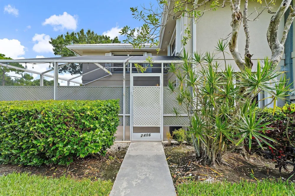 2406 SW Danbury Lane Palm City, FL 34990