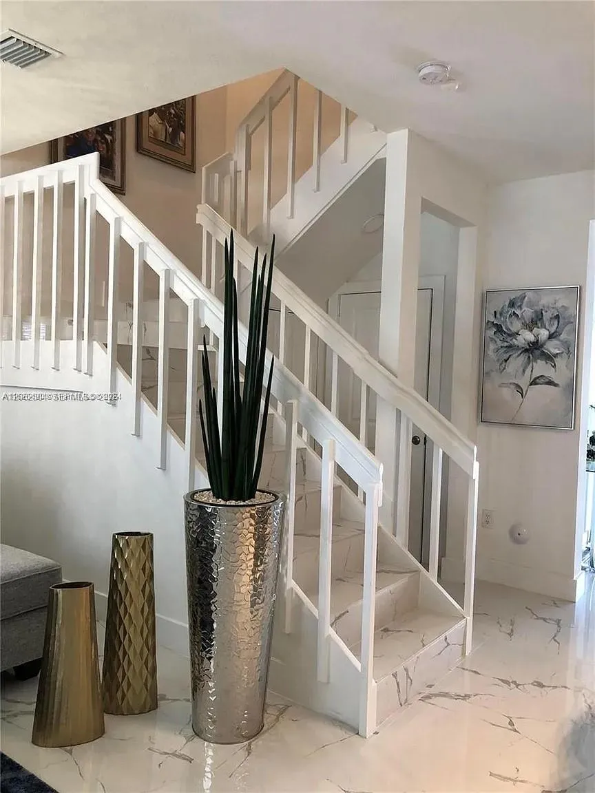 10162 SW 228th Ter Miami, FL 33190