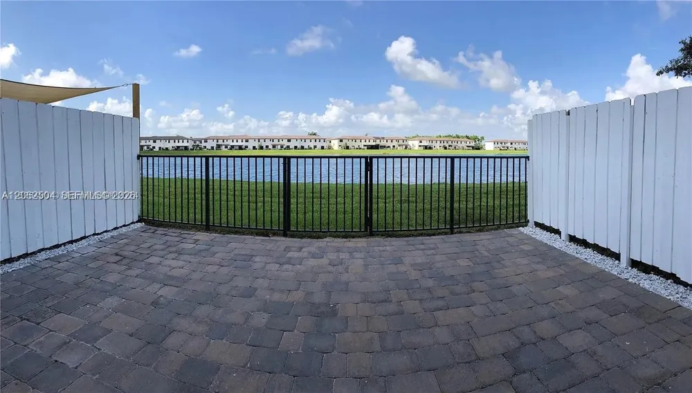 10162 SW 228th Ter Miami, FL 33190