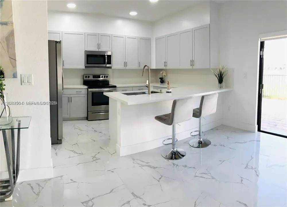 10162 SW 228th Ter Miami, FL 33190