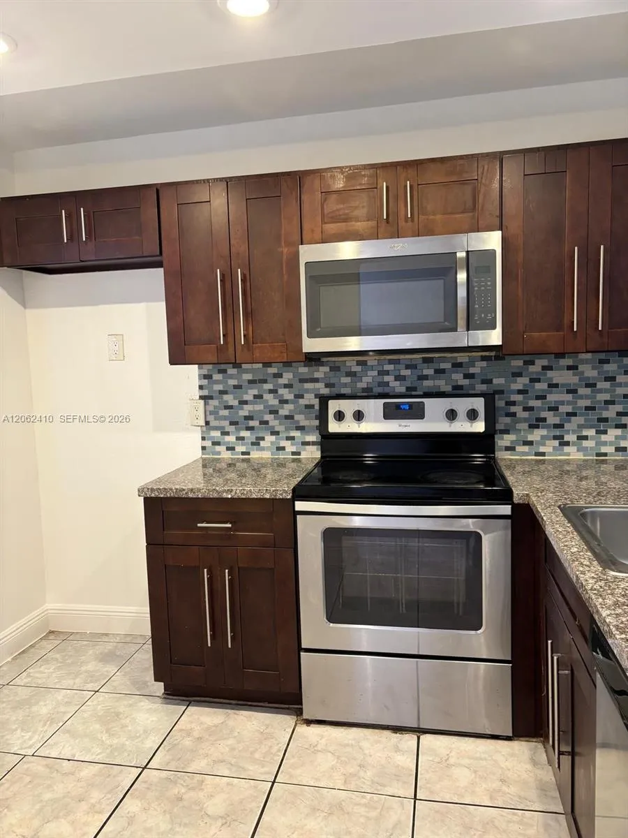 19851 SW 114th Ave #207 Miami, FL 33157