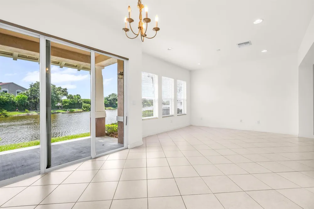 669 Pacific Grove Drive #2 West Palm Beach, FL 33401