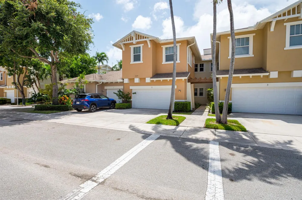669 Pacific Grove Drive #2 West Palm Beach, FL 33401