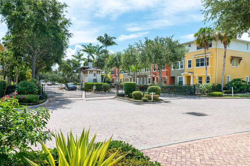 669 Pacific Grove Drive #2 West Palm Beach, FL 33401